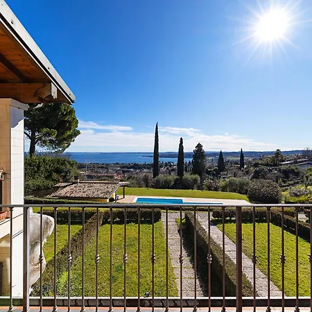 Bellavista By Whale Homes * Padenghe sul Garda